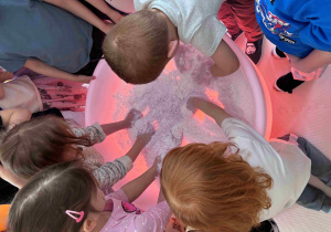 Walentynkowa zabawa sensoryczna