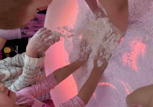 Walentynkowa zabawa sensoryczna