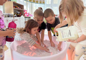 Walentynkowa zabawa sensoryczna