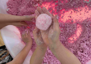 Walentynkowa zabawa sensoryczna