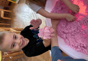 Walentynkowa zabawa sensoryczna