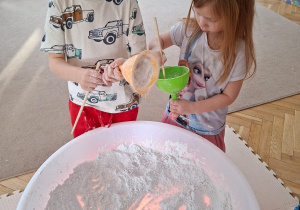 Walentynkowa zabawa sensoryczna