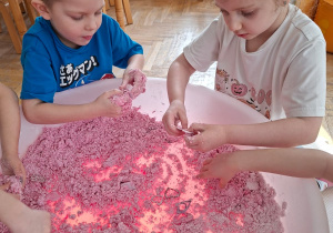 Walentynkowa zabawa sensoryczna