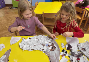 Ptak z surowców wtórnych