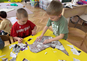 Ptak z surowców wtórnych