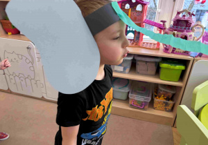 Słoń - zabawa oddechowa i relaksacyjna