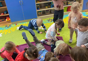 Tydzień hiszpański- zabawy ''corrida" i ''la tomatina"