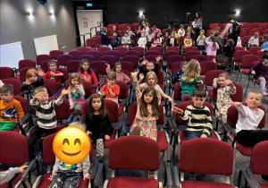 W teatrze "Trzy świnki Chrum"