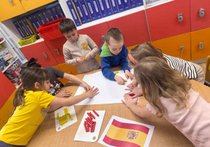 Praca plastyczna- Flaga