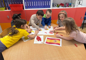 Praca plastyczna- Flaga