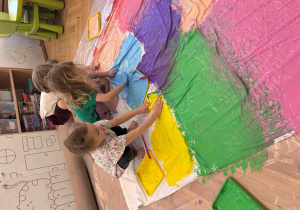 Motyl - zabawa sensoryczno - plastyczna