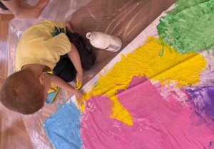 Motyl - zabawa sensoryczno - plastyczna