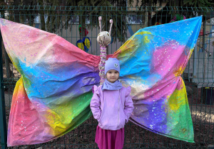 Motyl - zabawa sensoryczno - plastyczna