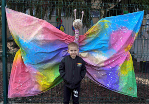 Motyl - zabawa sensoryczno - plastyczna