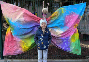 Motyl - zabawa sensoryczno - plastyczna