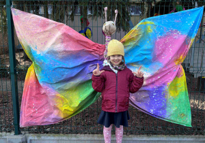 Motyl - zabawa sensoryczno - plastyczna