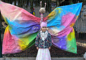 Motyl - zabawa sensoryczno - plastyczna