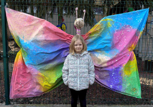 Motyl - zabawa sensoryczno - plastyczna