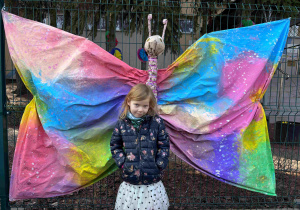 Motyl - zabawa sensoryczno - plastyczna