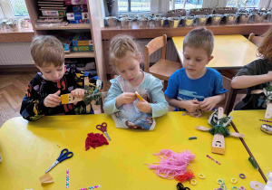 Robimy kukiełki i bawimy się w teatr