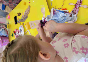 Robimy kukiełki i bawimy się w teatr