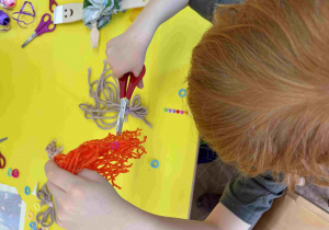 Robimy kukiełki i bawimy się w teatr