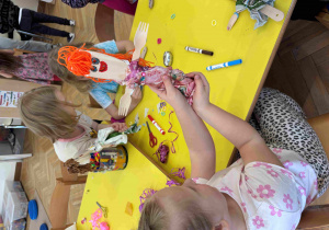 Robimy kukiełki i bawimy się w teatr