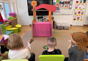 Robimy kukiełki i bawimy się w teatr