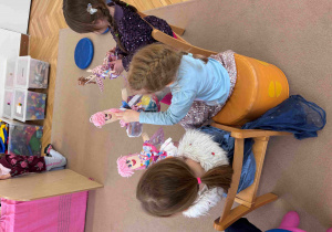 Robimy kukiełki i bawimy się w teatr