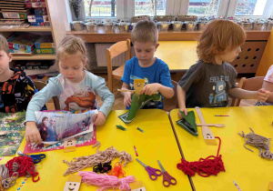 Robimy kukiełki i bawimy się w teatr