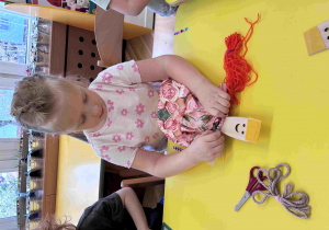 Robimy kukiełki i bawimy się w teatr