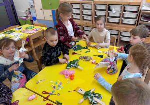Robimy kukiełki i bawimy się w teatr