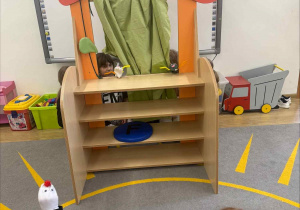 teatrzyk pacynkowy w wykonaniu dzieci