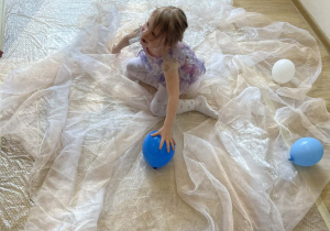 Cztery żywioły - zabawy sensoryczne