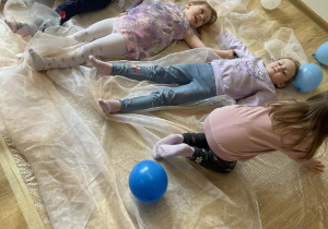 Cztery żywioły - zabawy sensoryczne