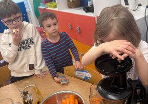 Dzień Marchewki-Robimy Sok