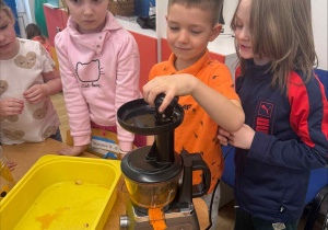 Dzień Marchewki-Robimy Sok