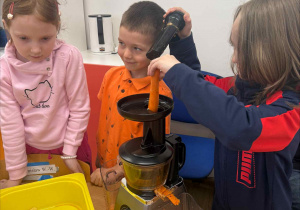 Dzień Marchewki-Robimy Sok