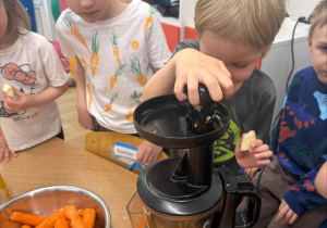 Dzień Marchewki-Robimy Sok