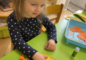 Kurczaczek - praca plastyczna