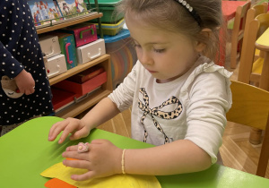 Kurczaczek - praca plastyczna