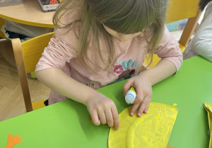 Kurczaczek - praca plastyczna