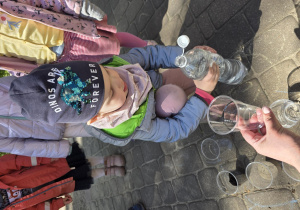 Klub Młodego Odkrywcy- badamy wodę i glebę