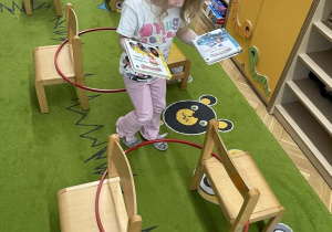 Książkowy tor przeszkód