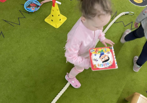 Książkowy tor przeszkód