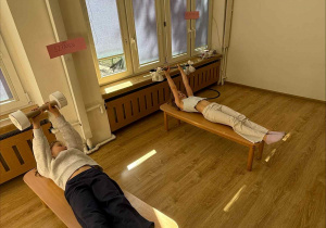 ćwiczenia sportowe z wykorzystaniem ekologicznego sprzętu sportowego