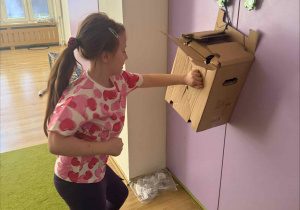 ćwiczenia sportowe z wykorzystaniem ekologicznego sprzętu sportowego