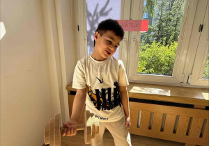 ćwiczenia sportowe z wykorzystaniem ekologicznego sprzętu sportowego