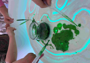 Ziemia - zabawa sensoryczna