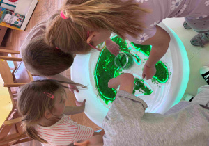 Ziemia - zabawa sensoryczna